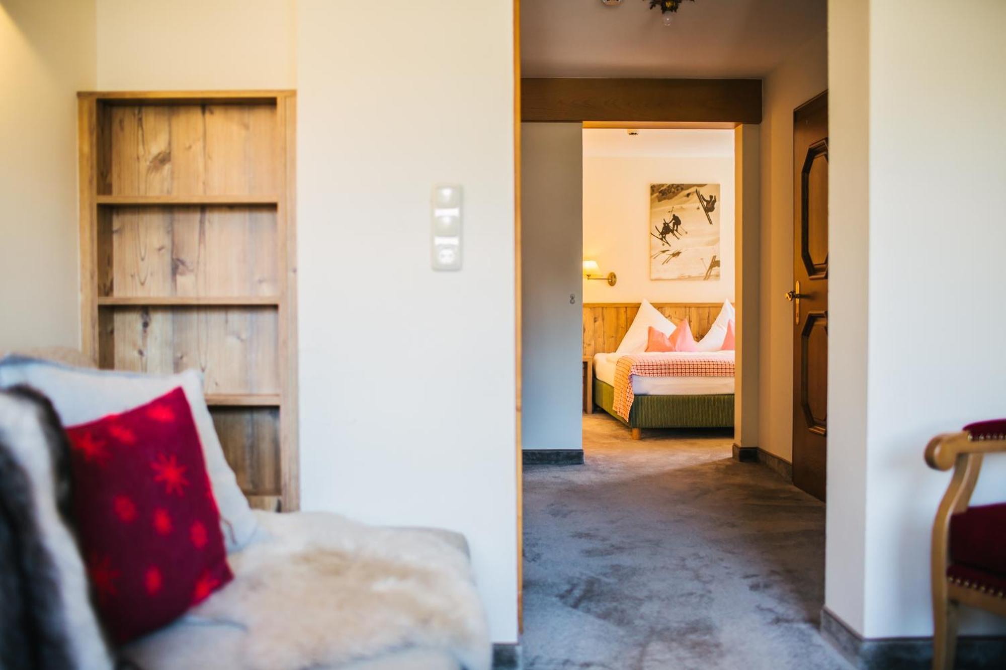 Hotel Dr Otto Murr B&B Sankt Anton am Arlberg Ngoại thất bức ảnh