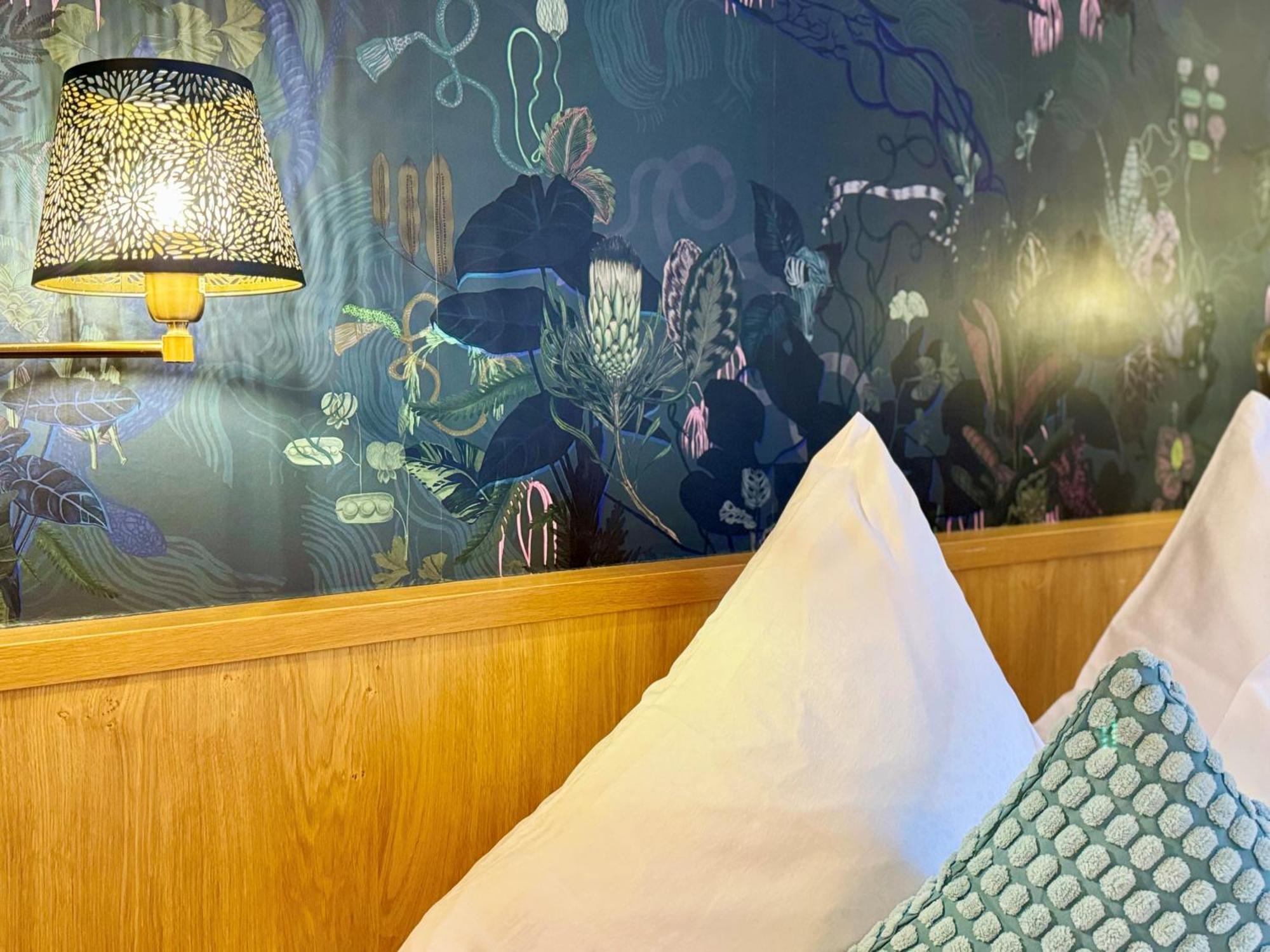 Hotel Dr Otto Murr B&B Sankt Anton am Arlberg Ngoại thất bức ảnh