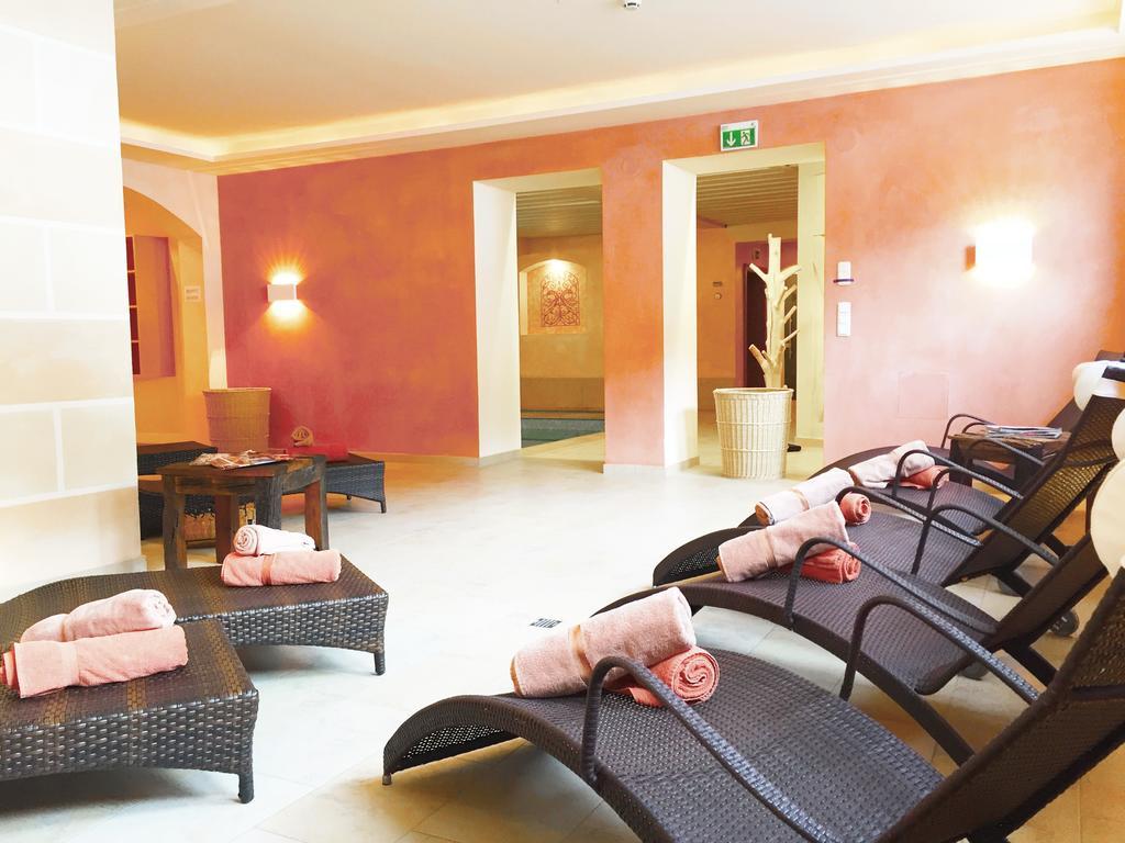 Hotel Dr Otto Murr B&B Sankt Anton am Arlberg Ngoại thất bức ảnh