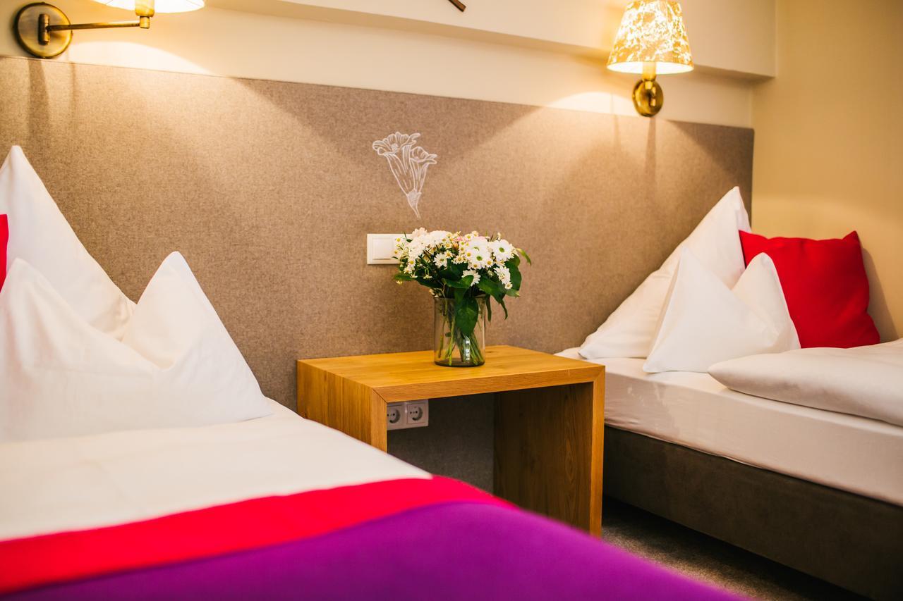 Hotel Dr Otto Murr B&B Sankt Anton am Arlberg Ngoại thất bức ảnh
